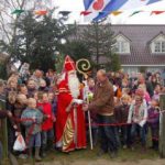 Sint opent ijsbaan Tjerkwerd foto Gerben D. Wijnja